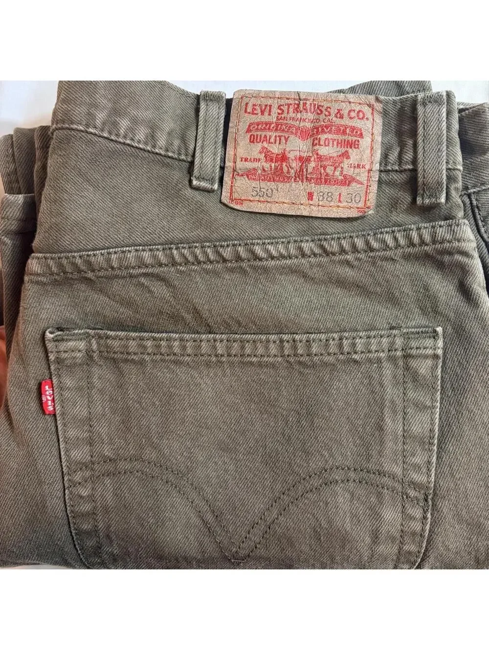Vintage Levis 550 Mens Relaxed Fit Tapered Olive Green Denim Jeans 38x30